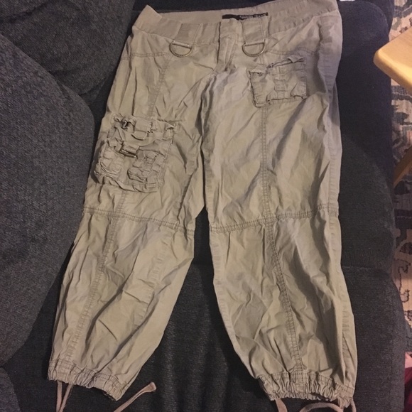 Guess capris - Picture 1 of 3